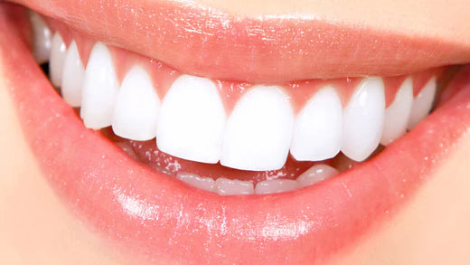 Natural ways to whiten your teeth at home